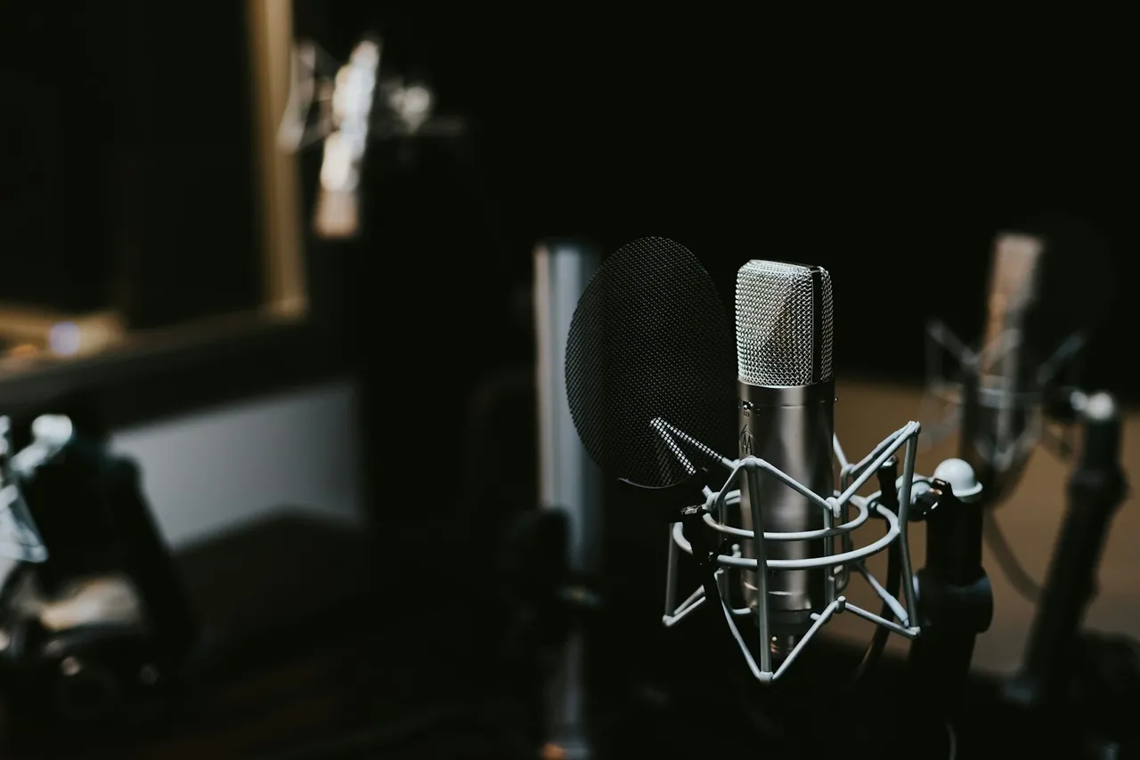 What Is TTS (Text-to-Speech)? How It Works — Plain Guide
